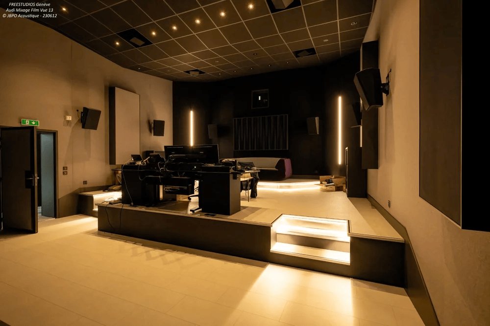 FreeStudios Genève — vue générale auditorium de mixage film Atmos, construction TCS